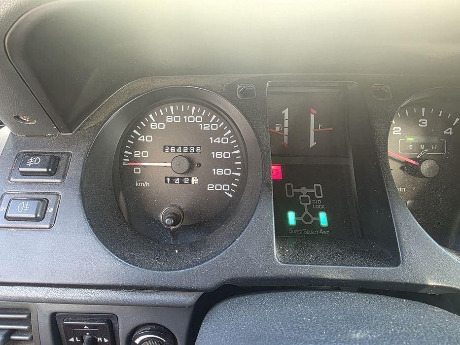 Mitsubishi Pajero v20 2.8 GLS