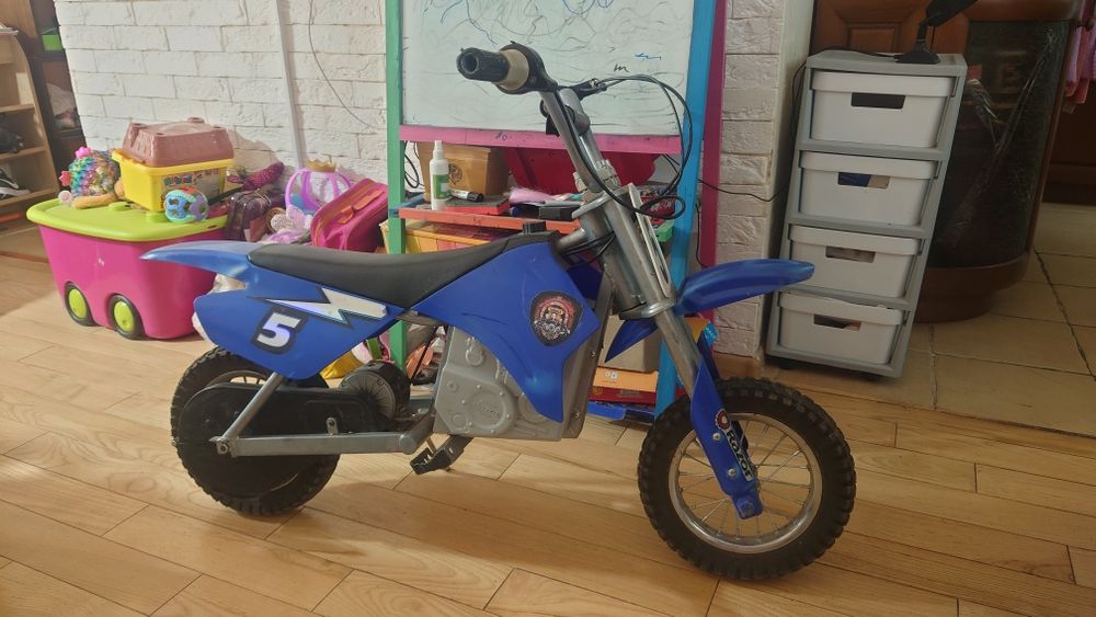 Электробайк Razor MX350 детский, новая литиевая батарея + шлем