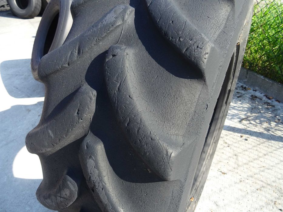 opona 400/70R24 FIRESTONE R8000 UTYLITY (600 netto)