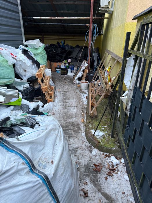 Oddam za darmo części złom plastiki opony drewno