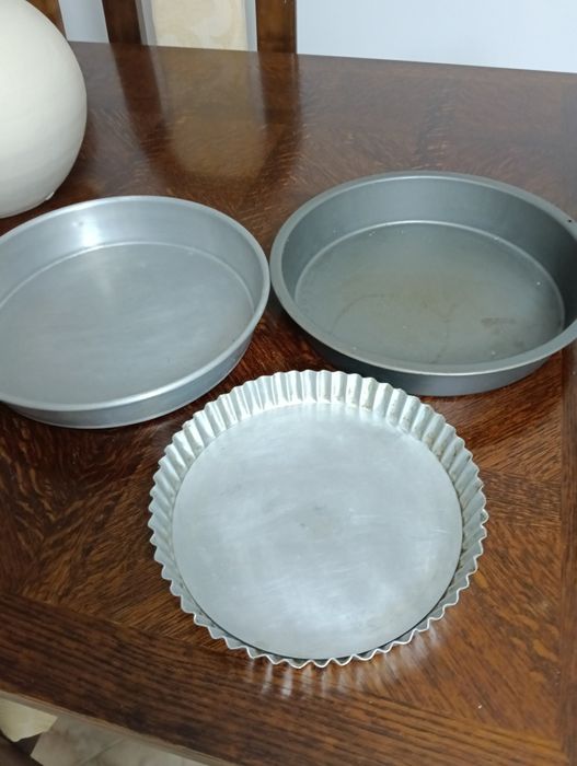 3 formas de tarte e bolo em excelente estado