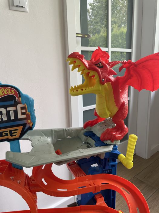 garaż Hot Wheels Ultimate Garage.