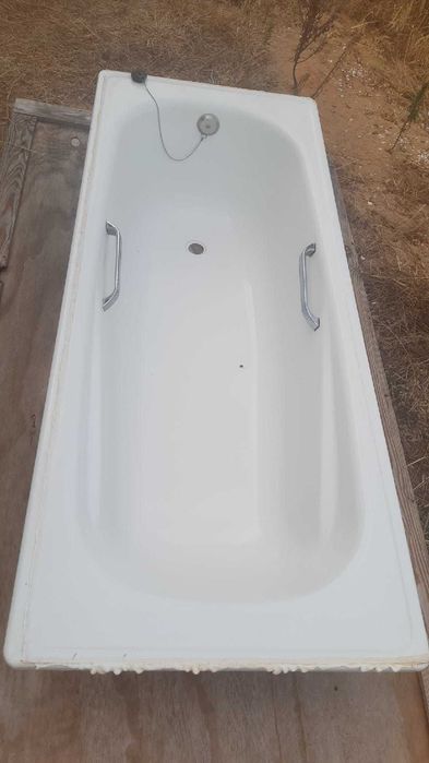 Banheira com pegas