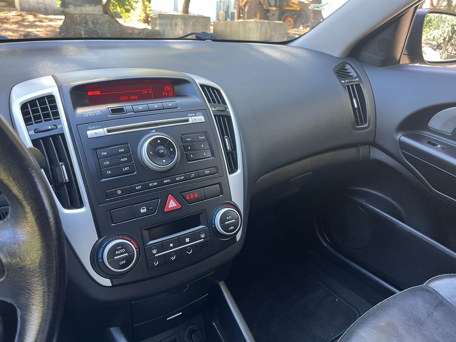 Kia Ceed SW 1.6 - CARRINHA - Hist. Manutenção Completo