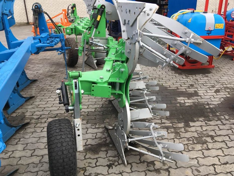 Плуги оборотные 3,4,5-корпусные Bomet U-064
