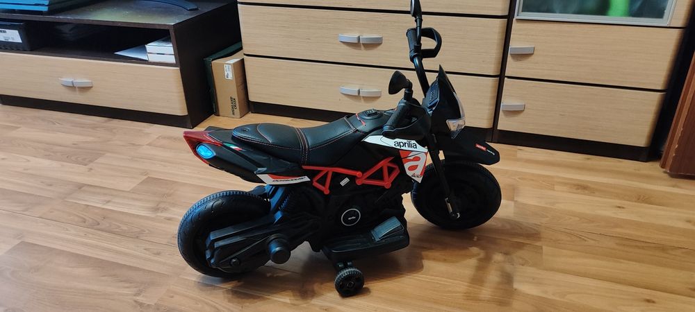 Motocykl na akumulator Aprilia
