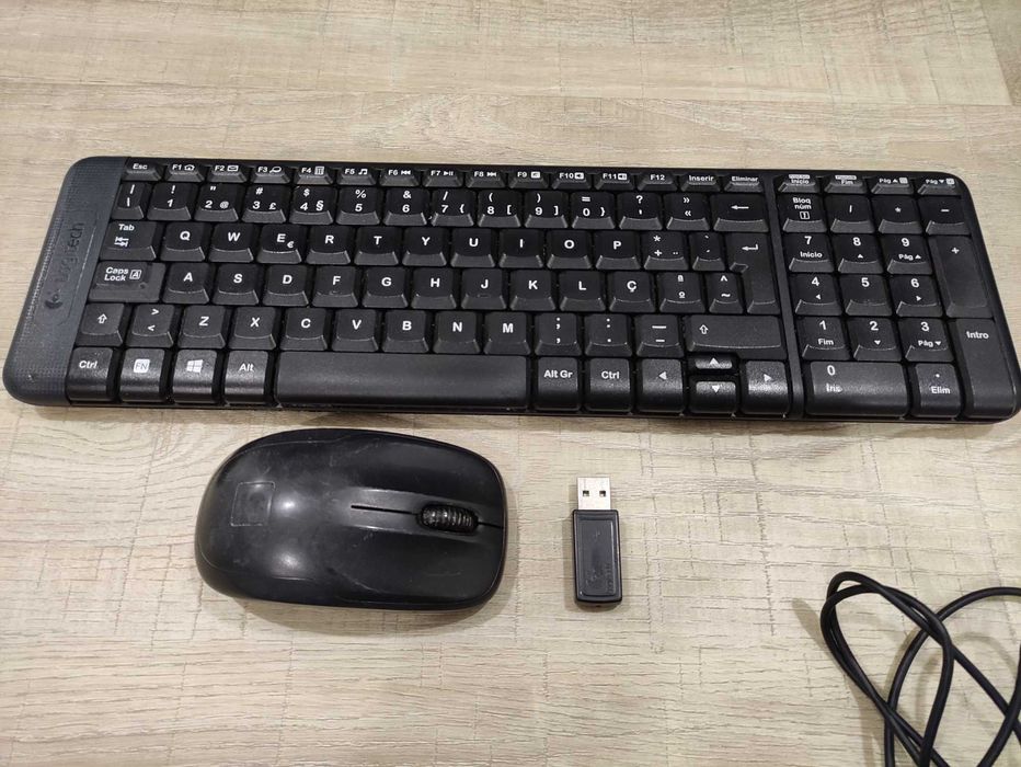 Teclado, ratos, webcam, leitor cartões, phones, USB hub, speaker64284588967298121