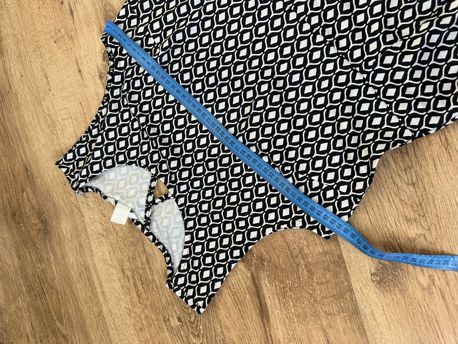 sukienka bez rekawow L 40