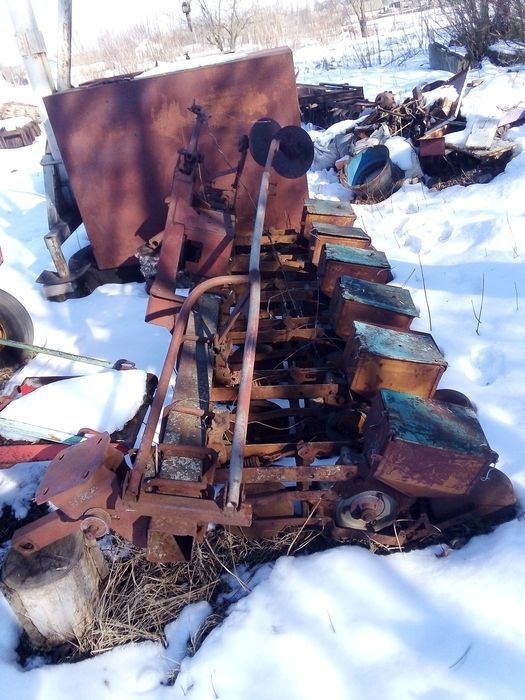 Продам сеялку ССТ6