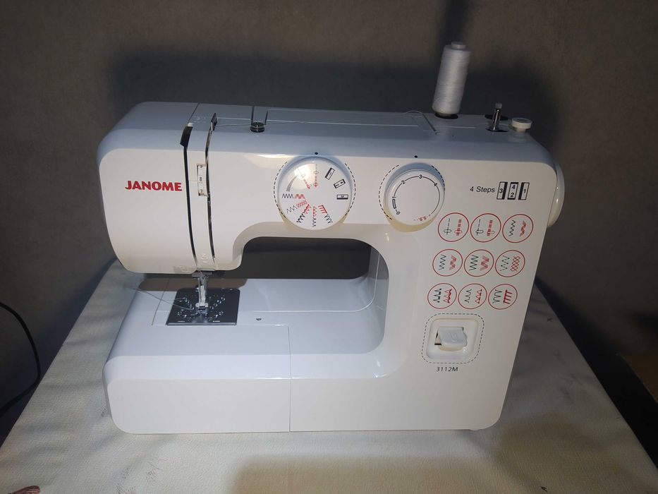 Швейна машина Janome 3112M