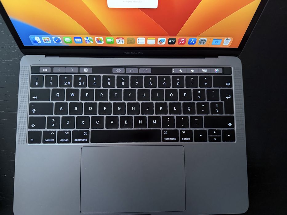 Macbook pro 1706 touch bar como novo sem qualquer risco .