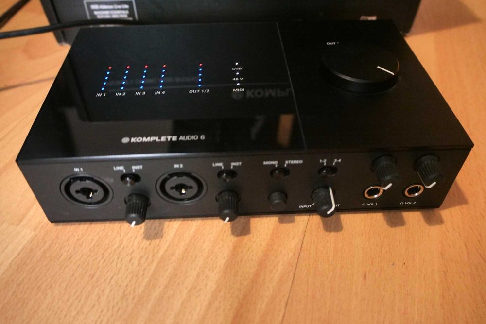 Interfejs audio Native Instruments Komplete Audio 6 MK2. Stan bdb!