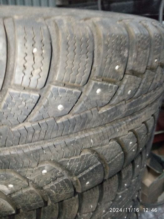 Продам зимнюю резину шиповану Matador 195/55/R16 из дисками