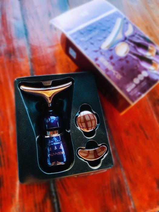 Масажер для обличчя