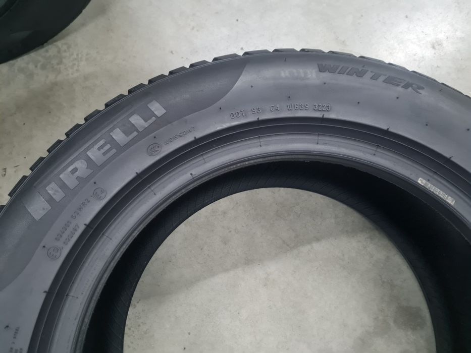 225/60R17 Pirelli Sottozero 3. 2023r.