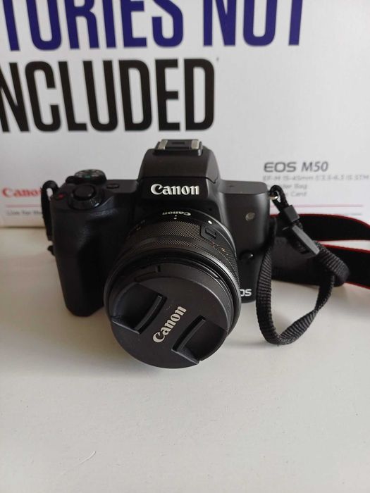 Vendo Camera Canon EOS M50