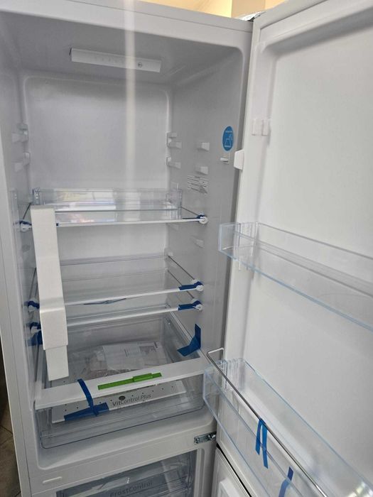 NOWA Lodówka Amica FK2525.4UNT(E) 176 cm Biała A9