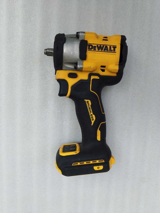 Гайковерт акумуляторний DeWALT DCF923, 610 Нм