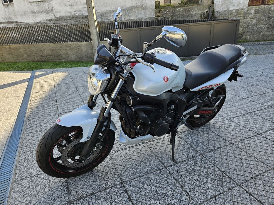 Yamaha FZ6 naked