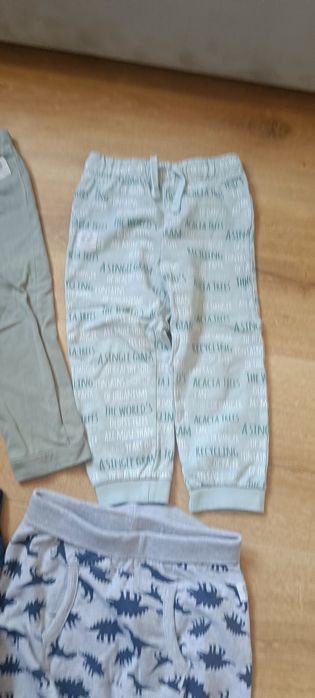 Spodnie chłopięce 98/104