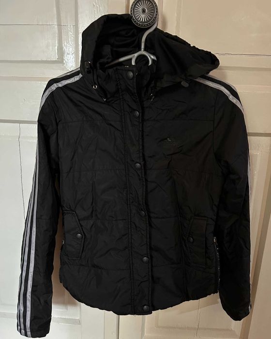 Куртка чорна Adidas M