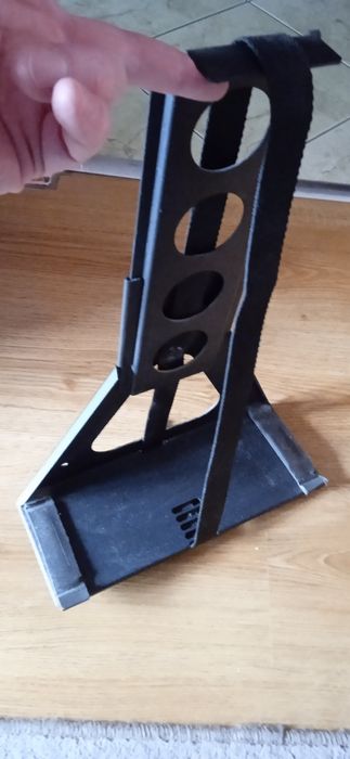 Wieszak boczny rozsuwany.