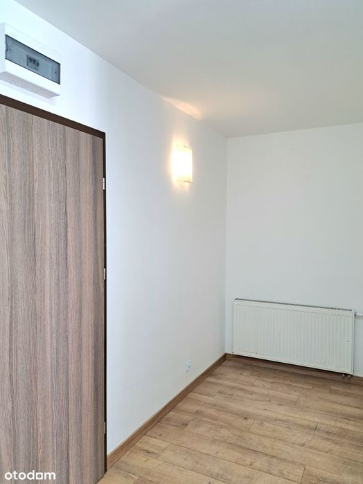 2011r. Apartamentowiec Wyremontowane 2 Pokoje Garderoba Centrum Winda