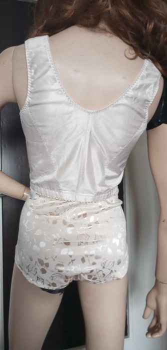 Nr 7 Duży gorset wyszczuplający.