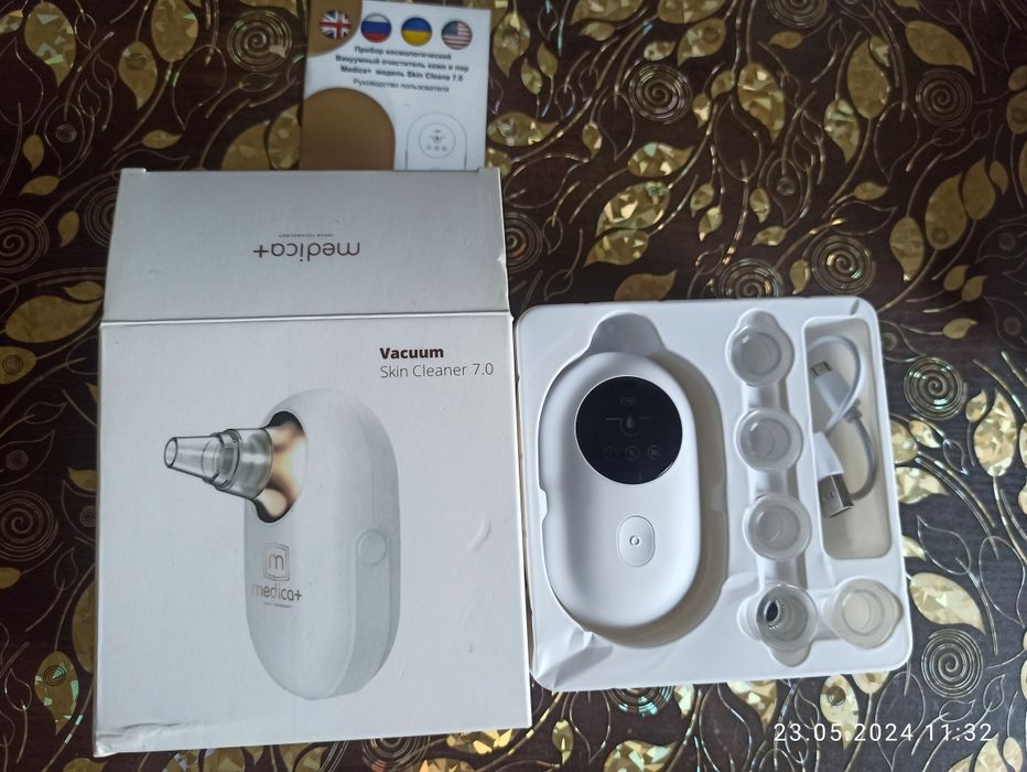 Вакуумний очищувач шкіри й пор. Medica+ Scinclean 7.0: