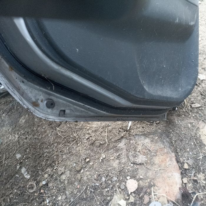 Двері R  L useМітсубісі ланцер 9