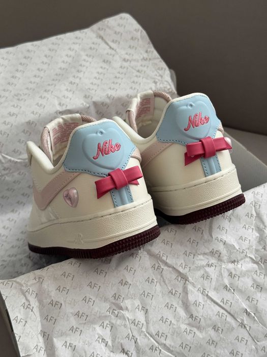Женские кроссовки Nike Air Force 1 Low Valentine's Day 36-41 Хит Весны