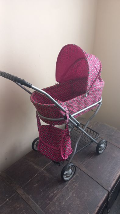 Каляска для ляльки