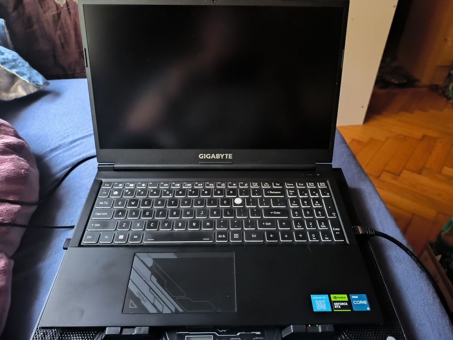 Mocny laptop gamingowy Gigabyte G5...  i5 - RTX 4050 !!!