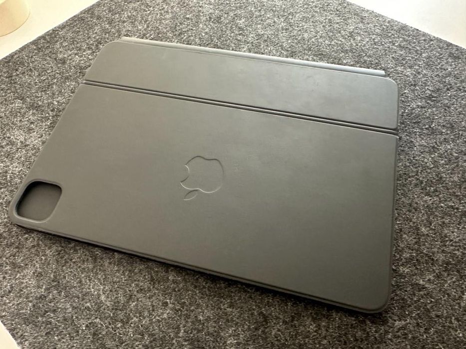 iPad Pro 11 inch 1TB + Magic Keyboard (Eng)