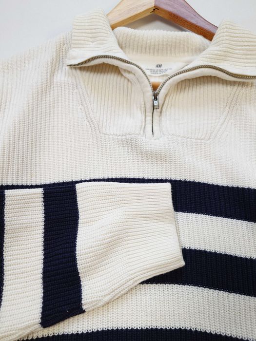 Sweter z zamkiem na górze, prążkowany naturalna biel/paski H&M 164