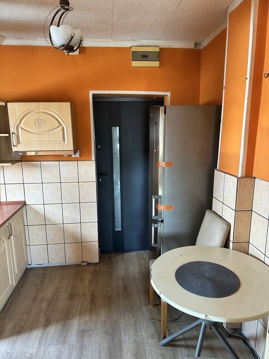 Niska cena !!! Super lokalizacja , 2 pokoje