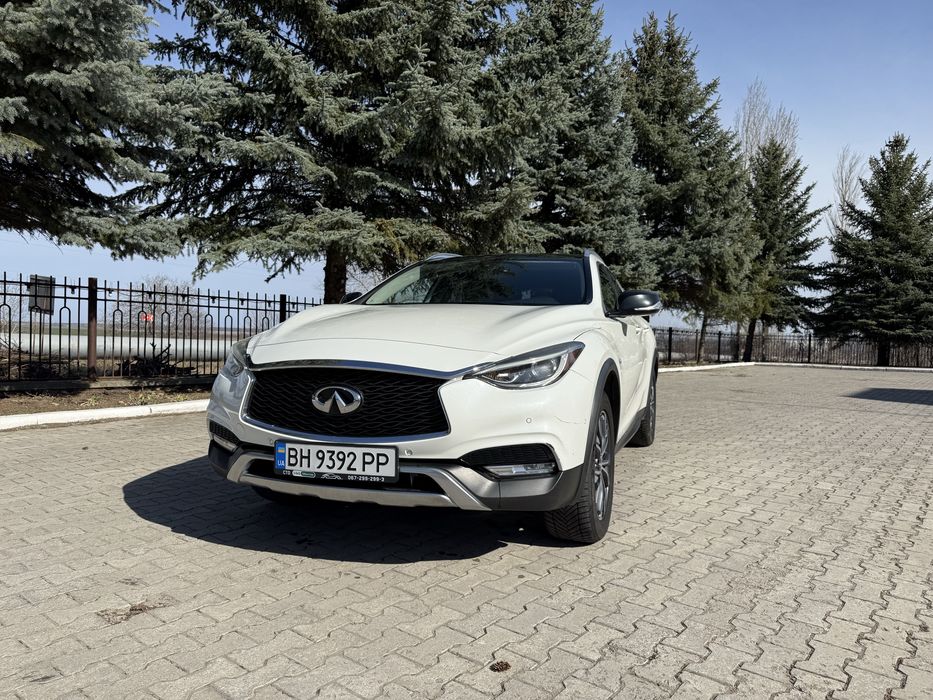 Infiniti QX30 (2016)