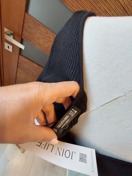 Sukienka nowa stradivarious L