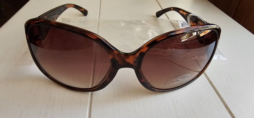 Okulary przeciwsłoneczne damskie Oscar De La Renta 1247B nowe