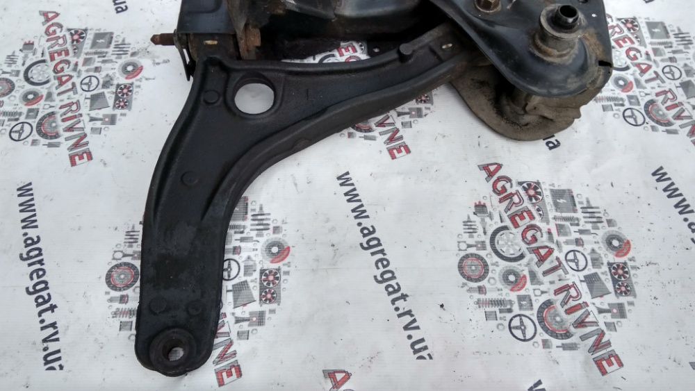 Балка передня Подрамник Рычаги 2,3 dci Renault Master Мовано В NV400