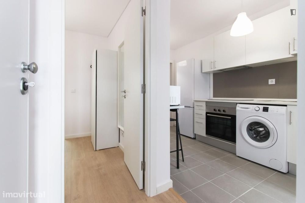 Quarto - localizado em Alameda Lisbon