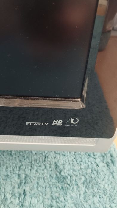 Televisor plano e panorâmico
32PFL5322/10. Este televisor proporciona