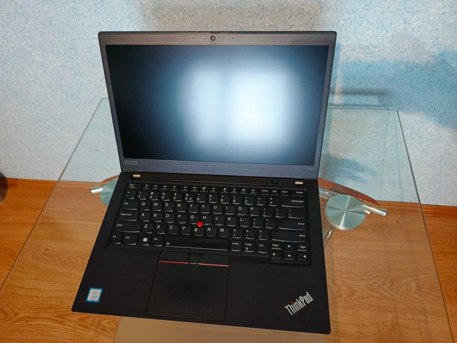 Laptop Lenovo T490 i5 Win11 podświetlenie super bateria ok 12h