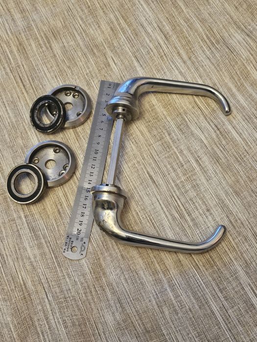 Продам массивные неубиваемые дверные ручки