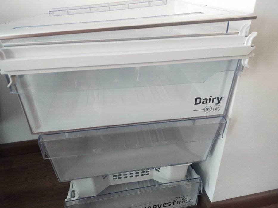 Półki i szuflady do lodówki Beko