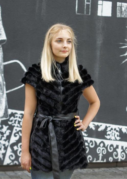 Продам жилет з норки.