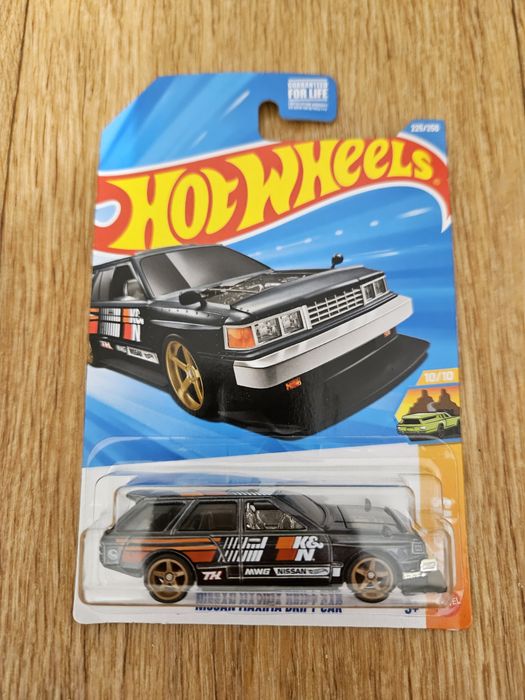 STH hot wheels Nissan maxima drift car