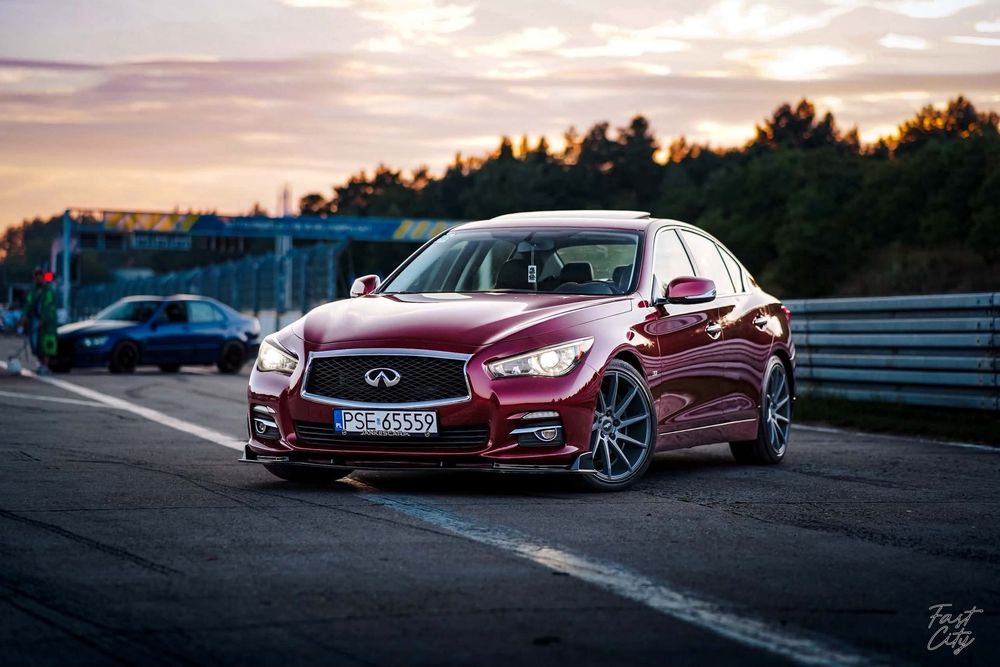 Infiniti Q50 Infiniti Q50 3.7 v6 333KM