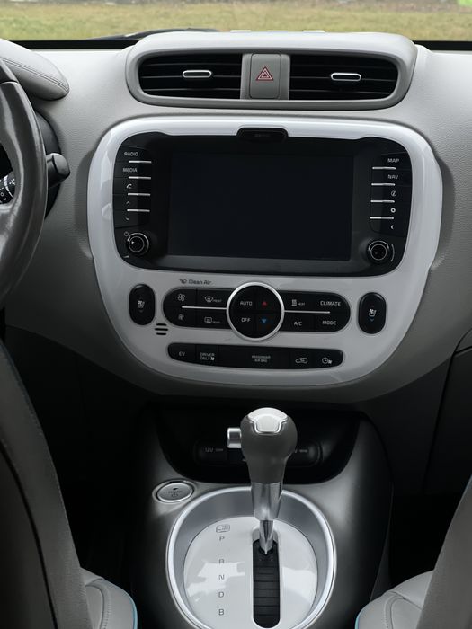 Kia Soul 27 kWt продаж