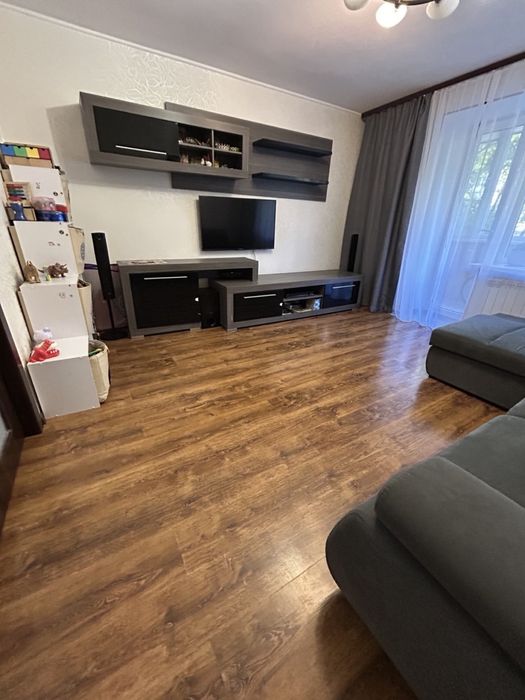 Стенка для вітальні